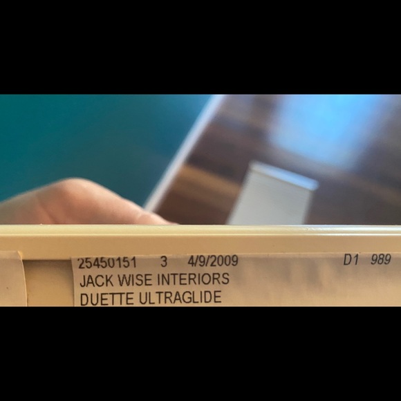 Hunter Douglas custom duette honeycomb blinds - Picture 7 of 7